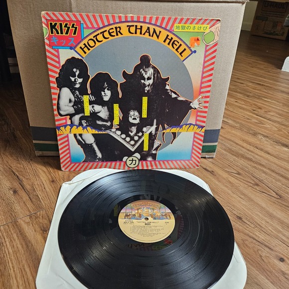 Kiss – Hotter Than Hell Casablanca 1974 NBLP 7006 Vinyl LP 33 RPM 12" VG+ EX/EX - Picture 1 of 6
